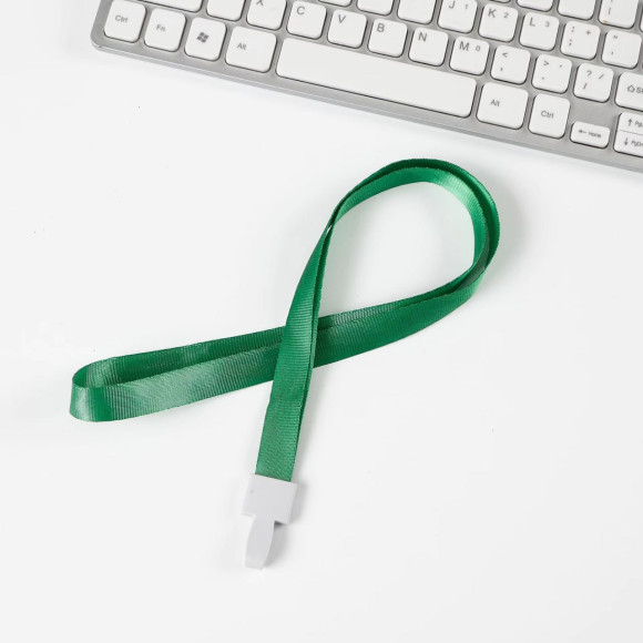 Шнурок для бейджа зелений 15 мм з пластиковою кліпсою